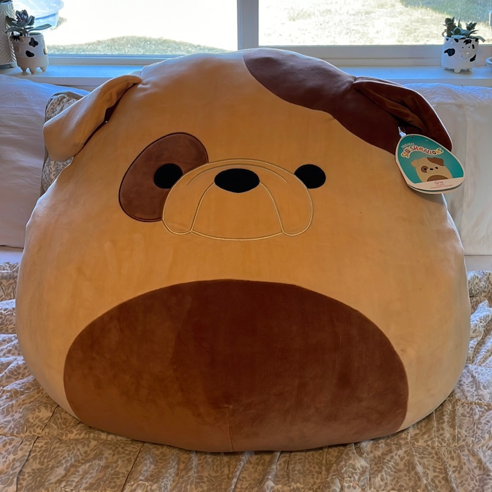 Griz- Bulldog Squishmallow 24”